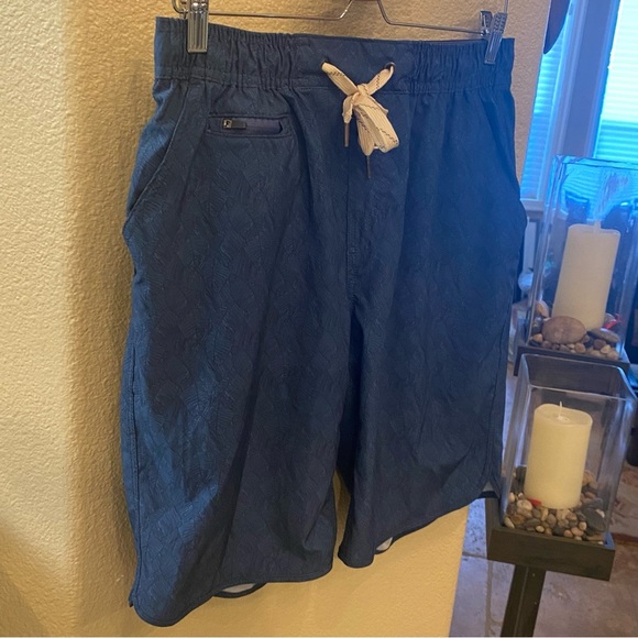 CARBON2COBALT Men Blue Unlined Leaf Print Shorts Size Large - Picture 2 of 8